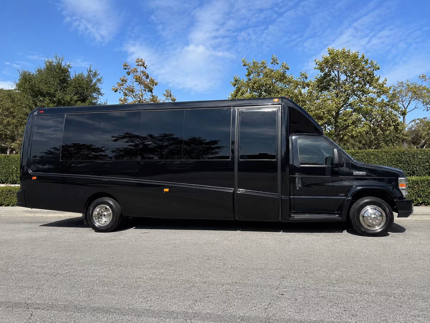 charter bus rentals to golden 1 center kings games from rancho cordova