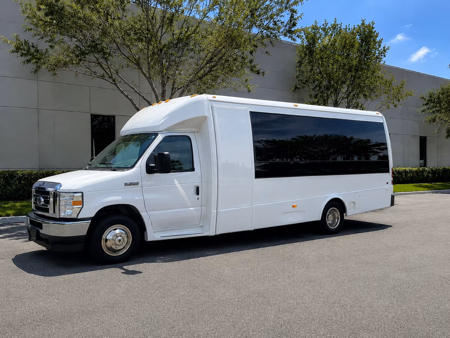 how the distance and duration of your trip affect charter bus rates