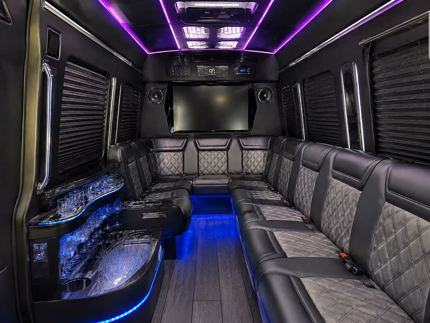 ranchocordovacharterbuscompany com makes midtown and east sacramento concert nights stress free