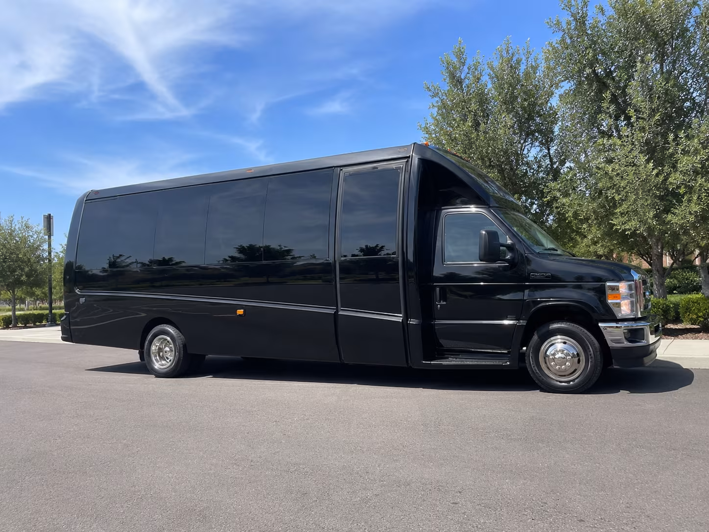 shuttle guests between rancho cordova hotels and your sacramento area venue